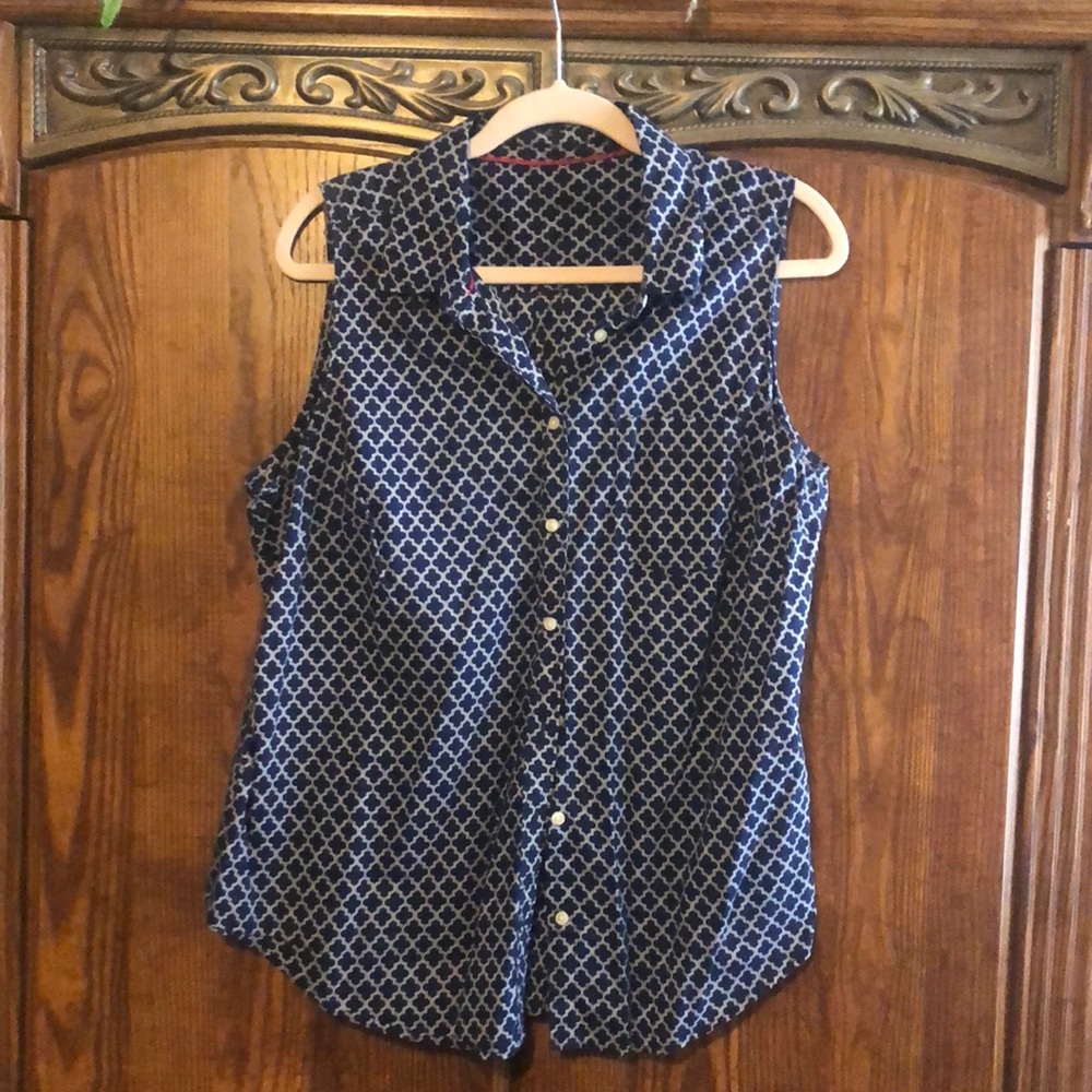 Button up Sleeveless top
